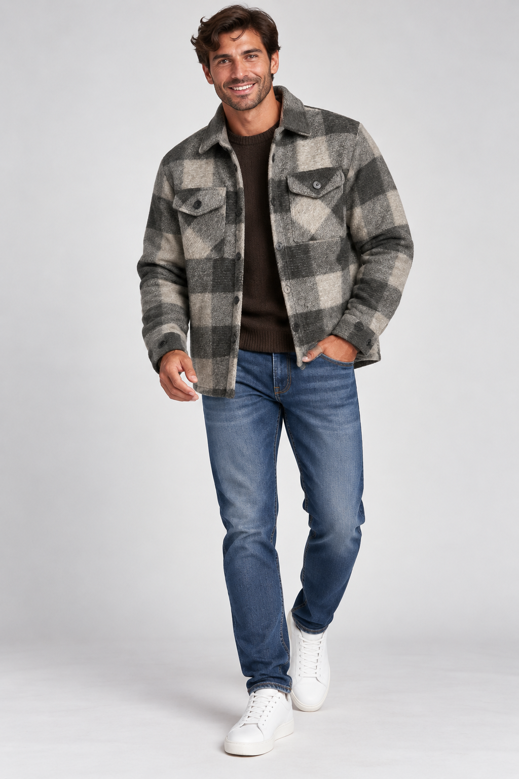 Chemise homme à carreaux NO AGE, surchemise décontractée avec motif à carreaux, manches longues et col classique.