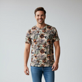 Homme T-shirt col rond imprimé camouflage NO AGE, en tissu léger, avec motif camouflé sur fond neutre.